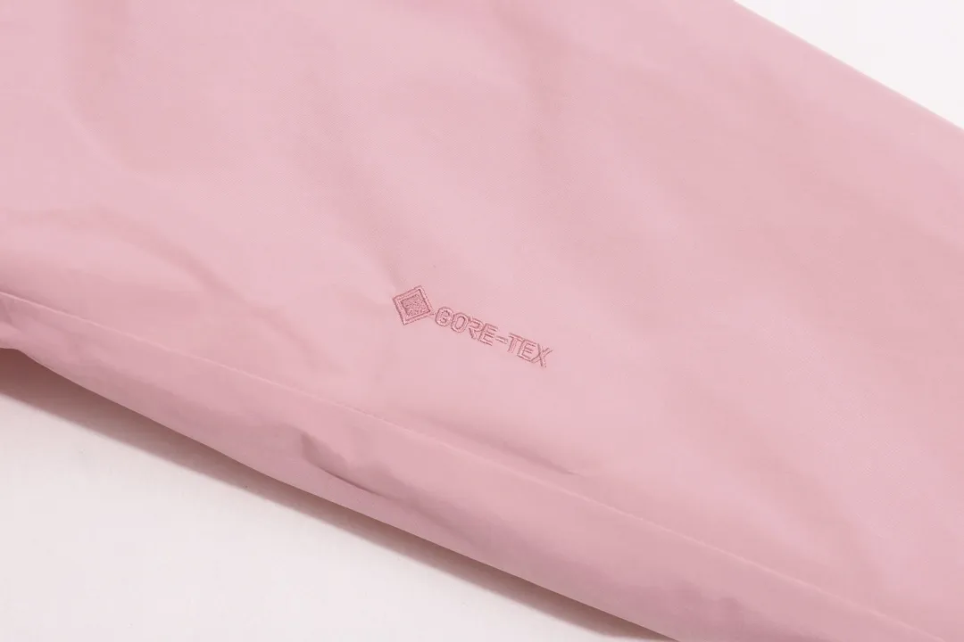 ARC'TERYX GORE-TEX Jacket BETA LT （Yb 3D ， Tri-Durance ） Factory #26844 ， YKK ， ， ， Beta LT ， 。 bluesign@ N 3LGORE-TEX ， Wear-Resistant， 、 Breathable， 。 Storm Hood Water Tight ， ， ， 。 ，VISLON ， Velcro ， Zip-in， ARC TERYX BETA： 。 LT ： ， Wear-Resistant。 GORE-TEX： 、 、Breathable SIZE ：S M L XL XXL